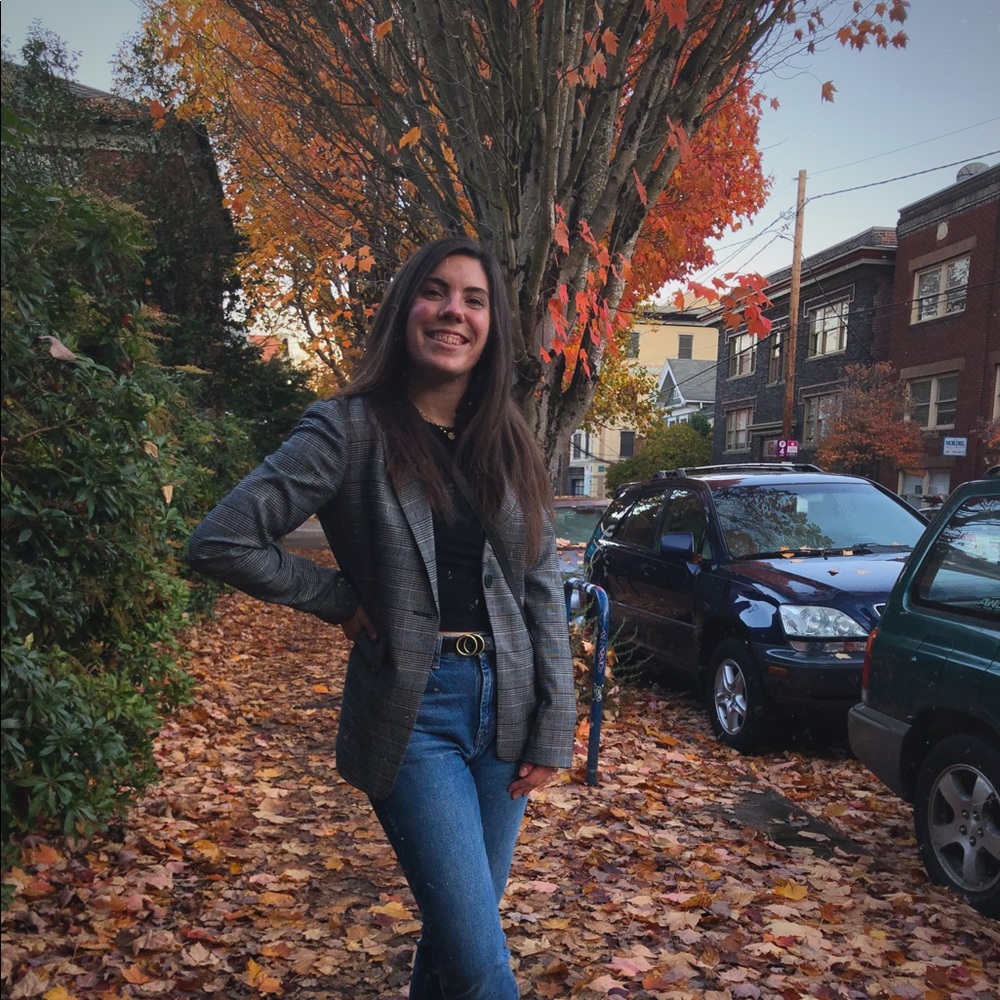 Meet your Posher, Carrie